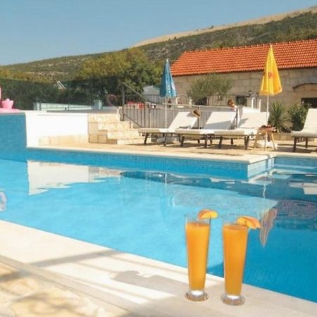 Dvori Stipanovi With Heated Pool And Jacuzzi Villa Donje Rascane Buitenkant foto