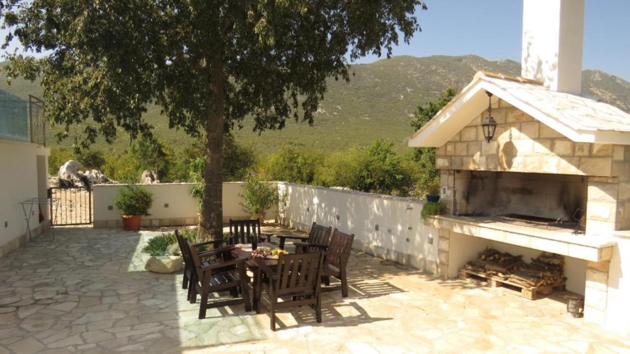 Dvori Stipanovi With Heated Pool And Jacuzzi Villa Donje Rascane Buitenkant foto