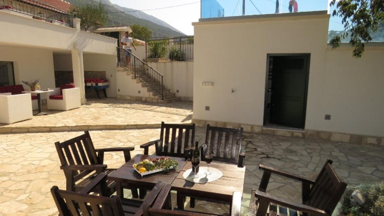 Dvori Stipanovi With Heated Pool And Jacuzzi Villa Donje Rascane Buitenkant foto