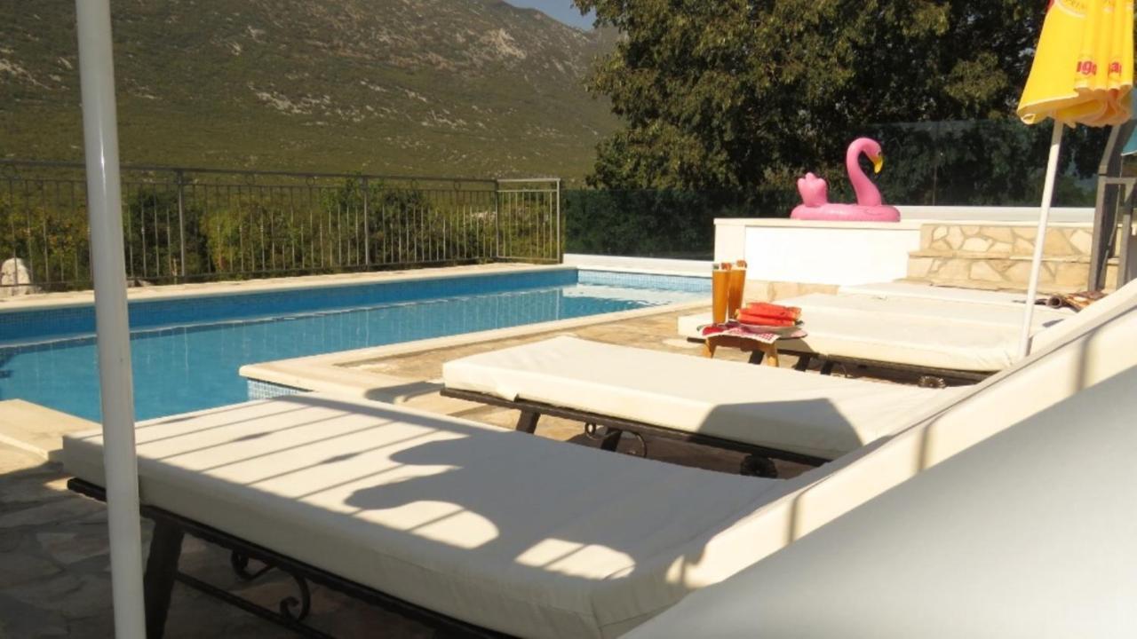Dvori Stipanovi With Heated Pool And Jacuzzi Villa Donje Rascane Buitenkant foto
