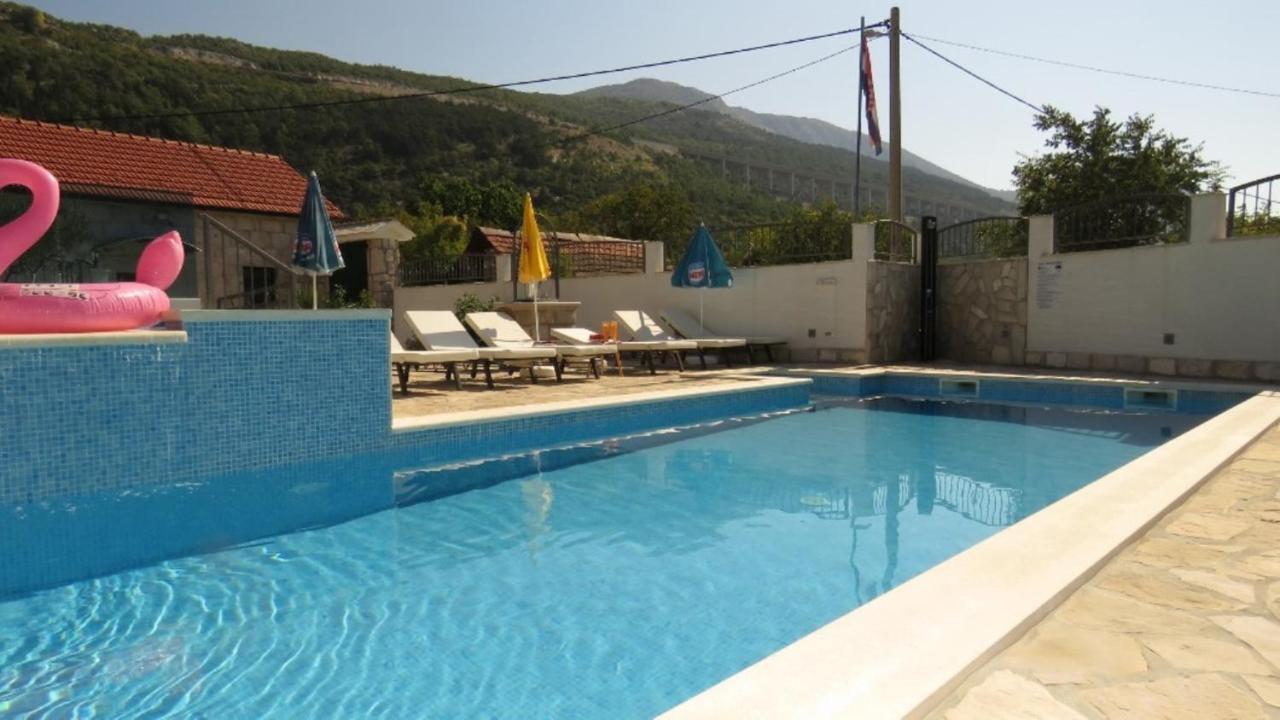 Dvori Stipanovi With Heated Pool And Jacuzzi Villa Donje Rascane Buitenkant foto
