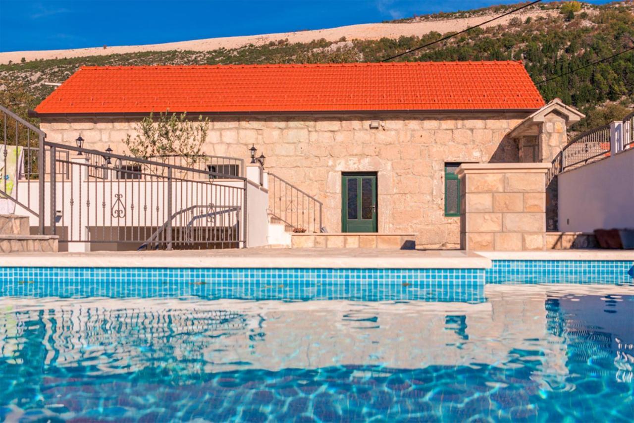 Dvori Stipanovi With Heated Pool And Jacuzzi Villa Donje Rascane Buitenkant foto
